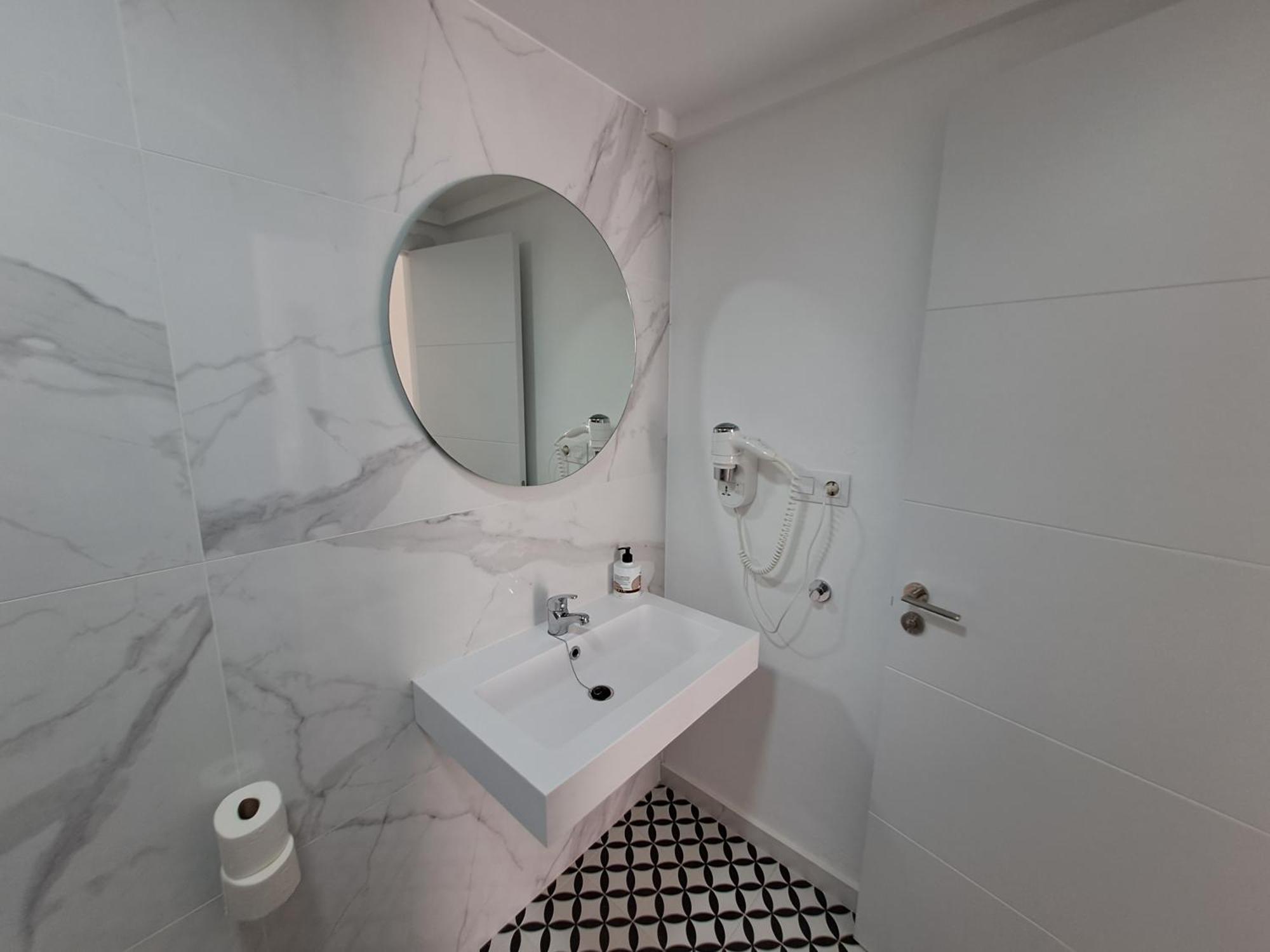 Homeforguest Alisios 1 Con Piscina En Appartement *